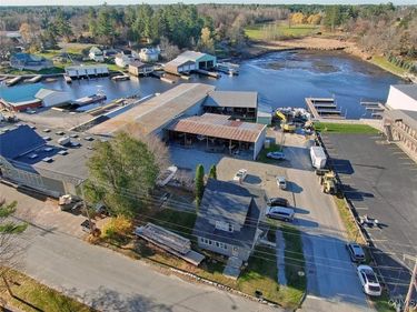 1 Crossmon Street, Alexandria Bay, NY 13607