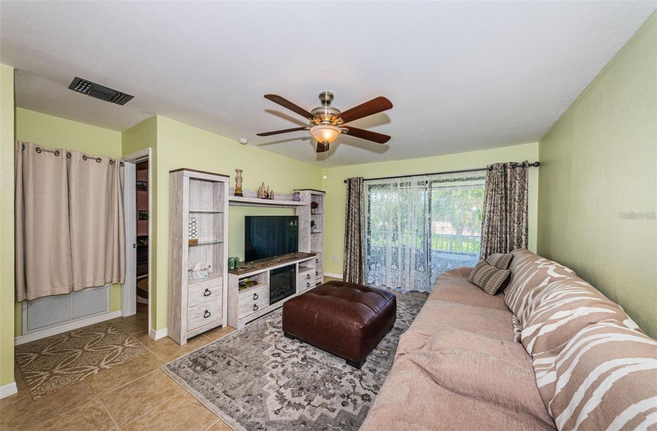 2117 Lakewood Club Drive S, Unit 7K, Saint Petersburg, FL 33712 Photo