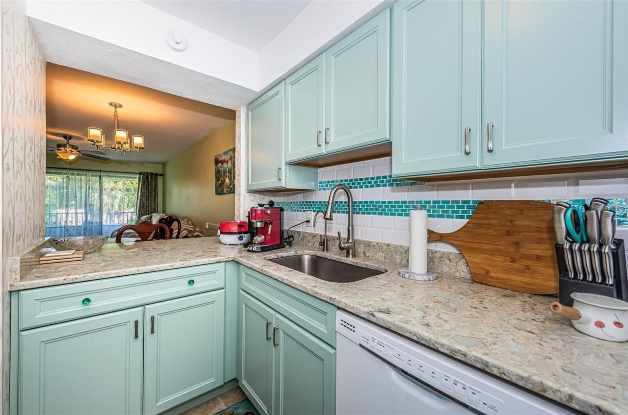 2117 Lakewood Club Drive S, Unit 7K, Saint Petersburg, FL 33712 Photo