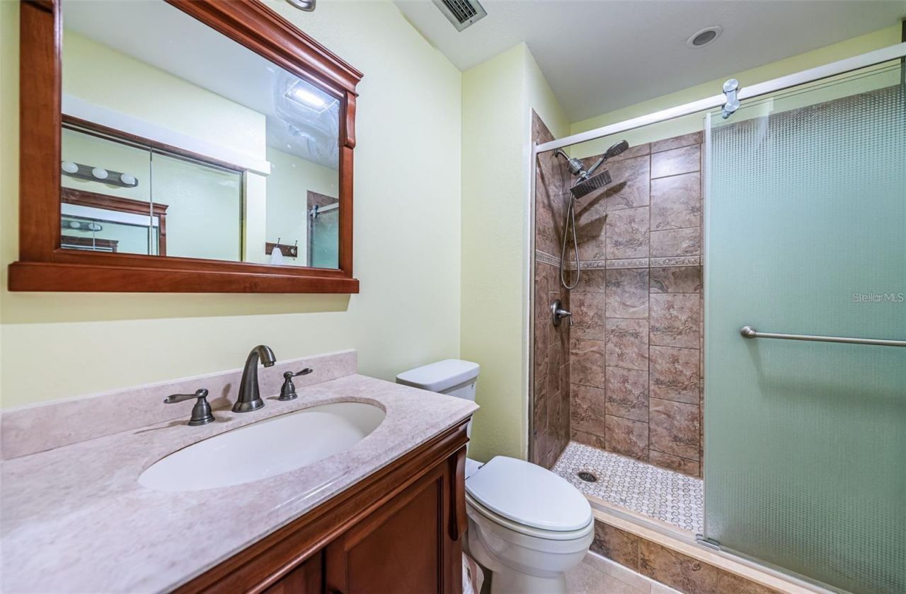 2117 Lakewood Club Drive S, Unit 7K, Saint Petersburg, FL 33712 Photo