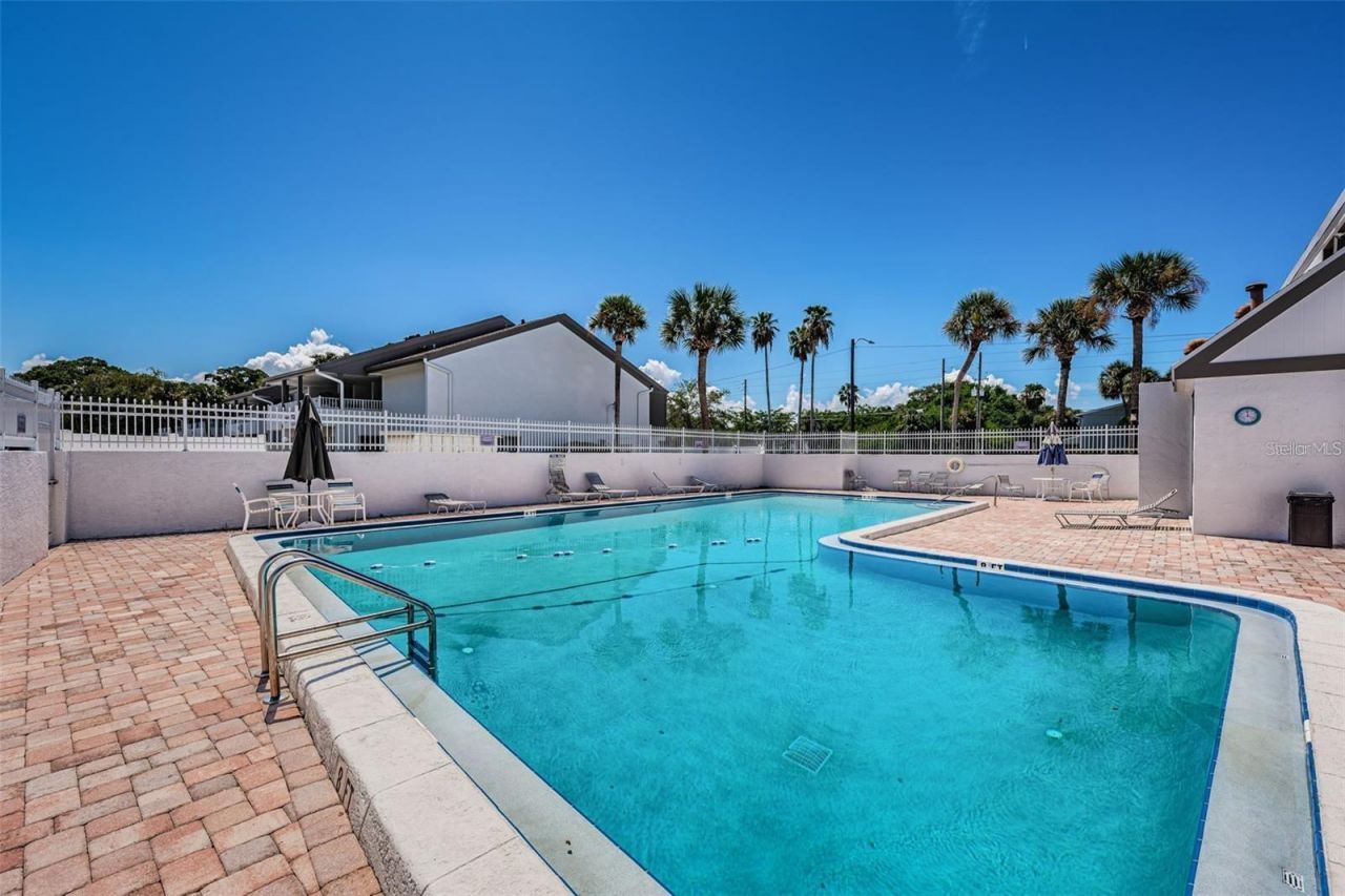 2117 Lakewood Club Drive S, Unit 7K, Saint Petersburg, FL 33712 Photo