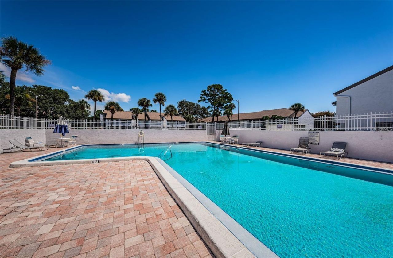 2117 Lakewood Club Drive S, Unit 7K, Saint Petersburg, FL 33712 Photo