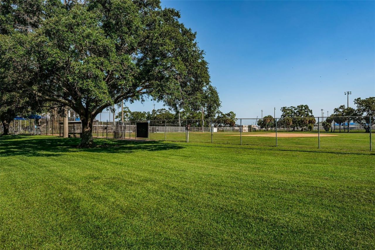 2117 Lakewood Club Drive S, Unit 7K, Saint Petersburg, FL 33712 Photo