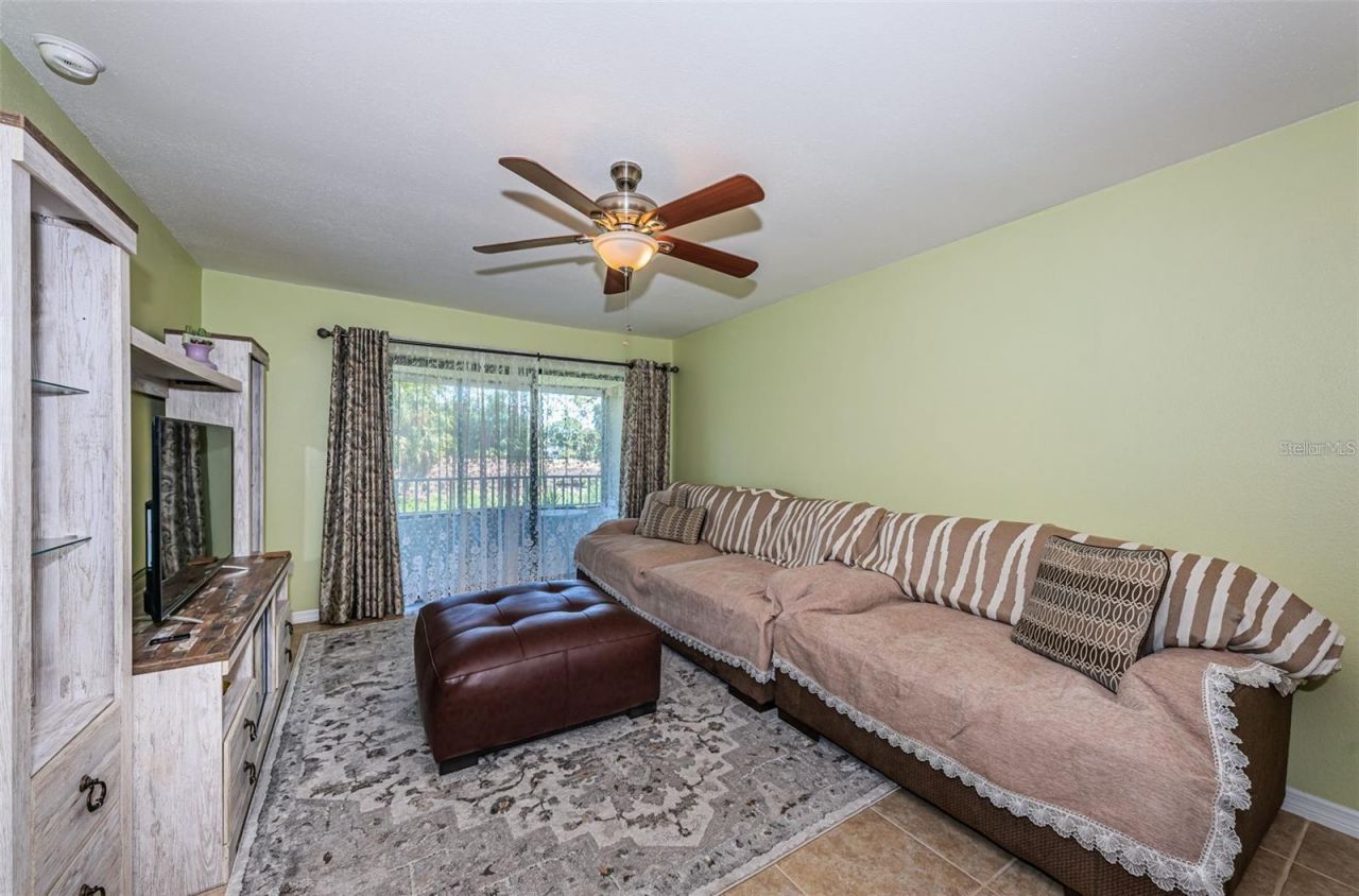 2117 Lakewood Club Drive S, Unit 7K, Saint Petersburg, FL 33712 Photo