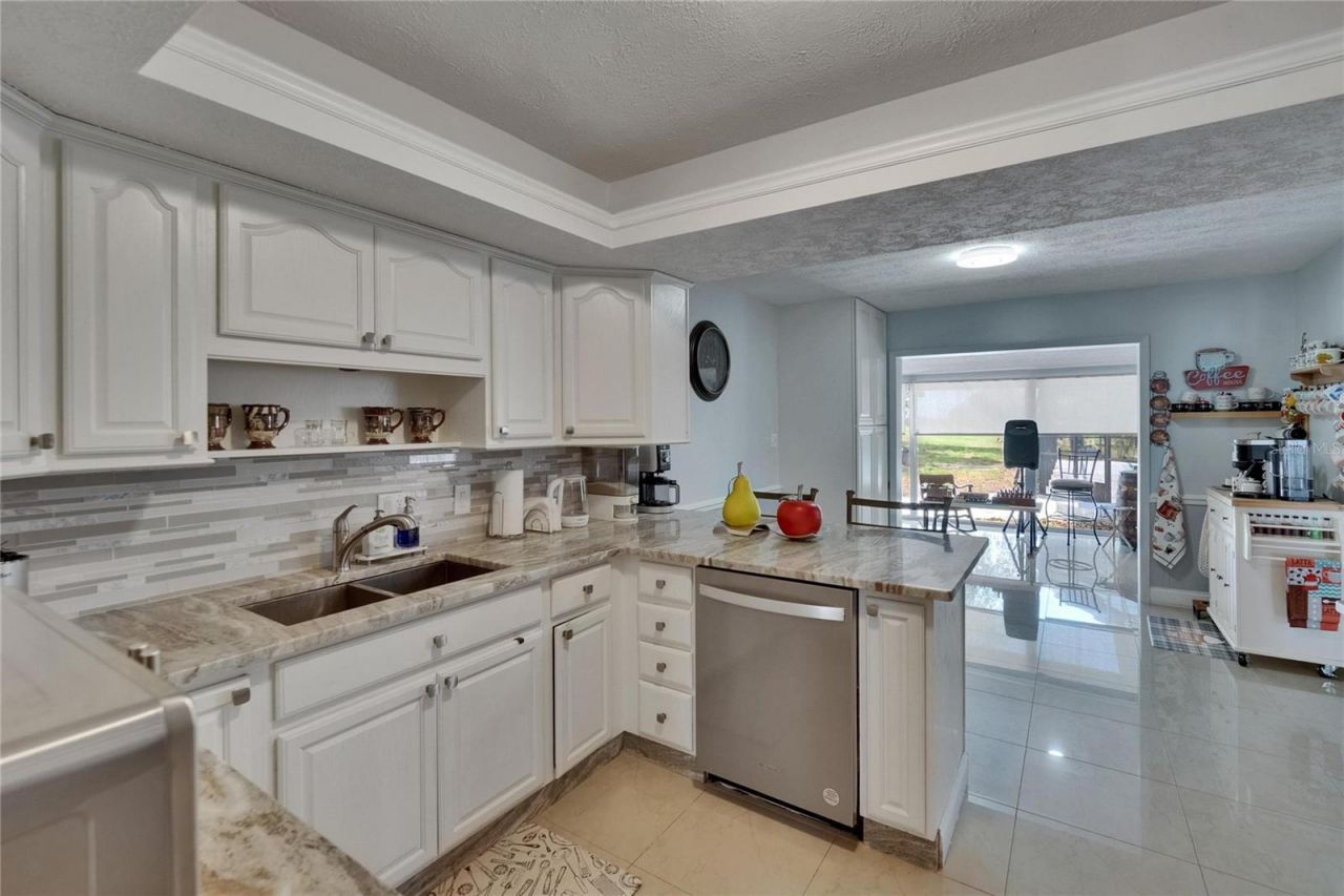 2219 Summit View Drive, Valrico, FL 33596 Photo