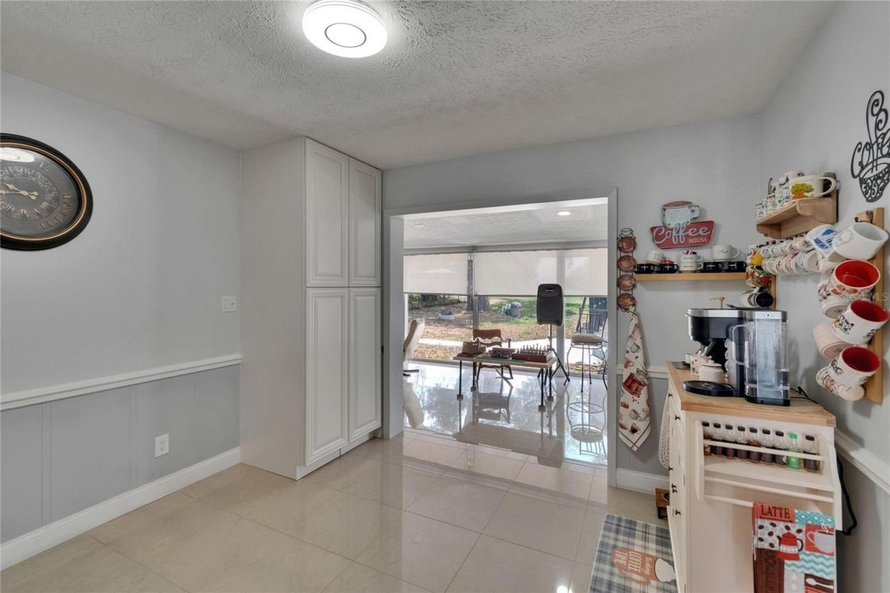 2219 Summit View Drive, Valrico, FL 33596 Photo