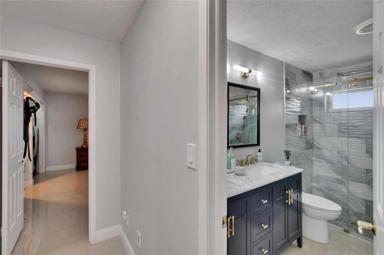 2219 Summit View Drive, Valrico, FL 33596 Photo