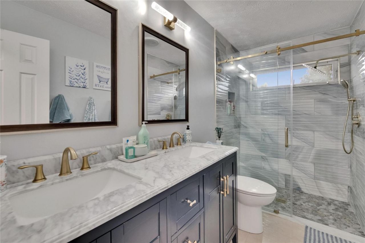 2219 Summit View Drive, Valrico, FL 33596 Photo