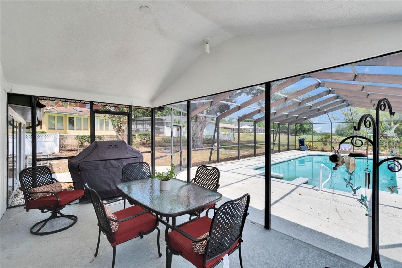 2219 Summit View Drive, Valrico, FL 33596 Photo