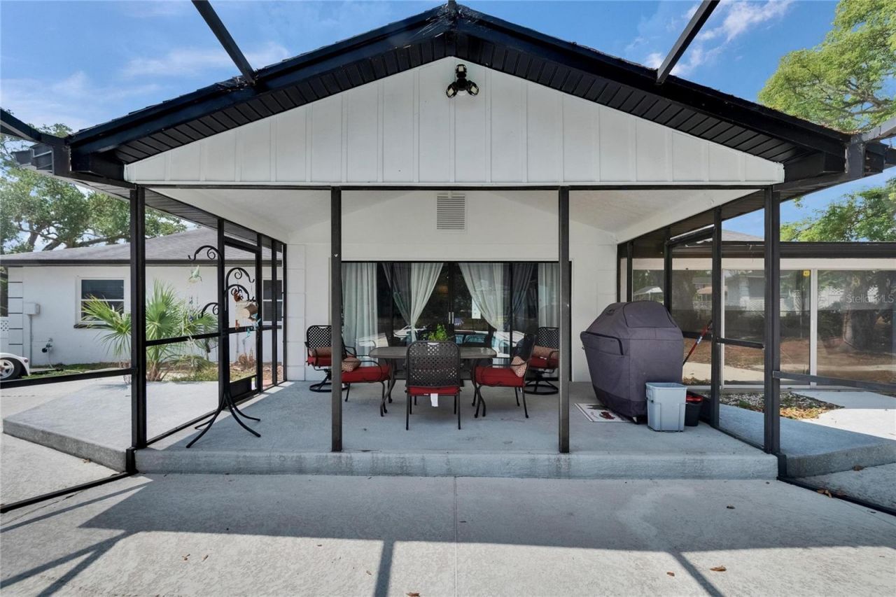 2219 Summit View Drive, Valrico, FL 33596 Photo