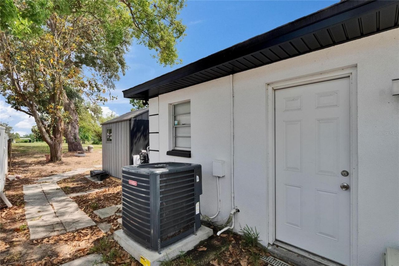 2219 Summit View Drive, Valrico, FL 33596 Photo