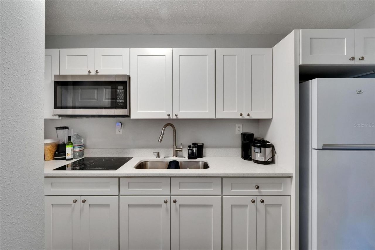 2219 Summit View Drive, Valrico, FL 33596 Photo