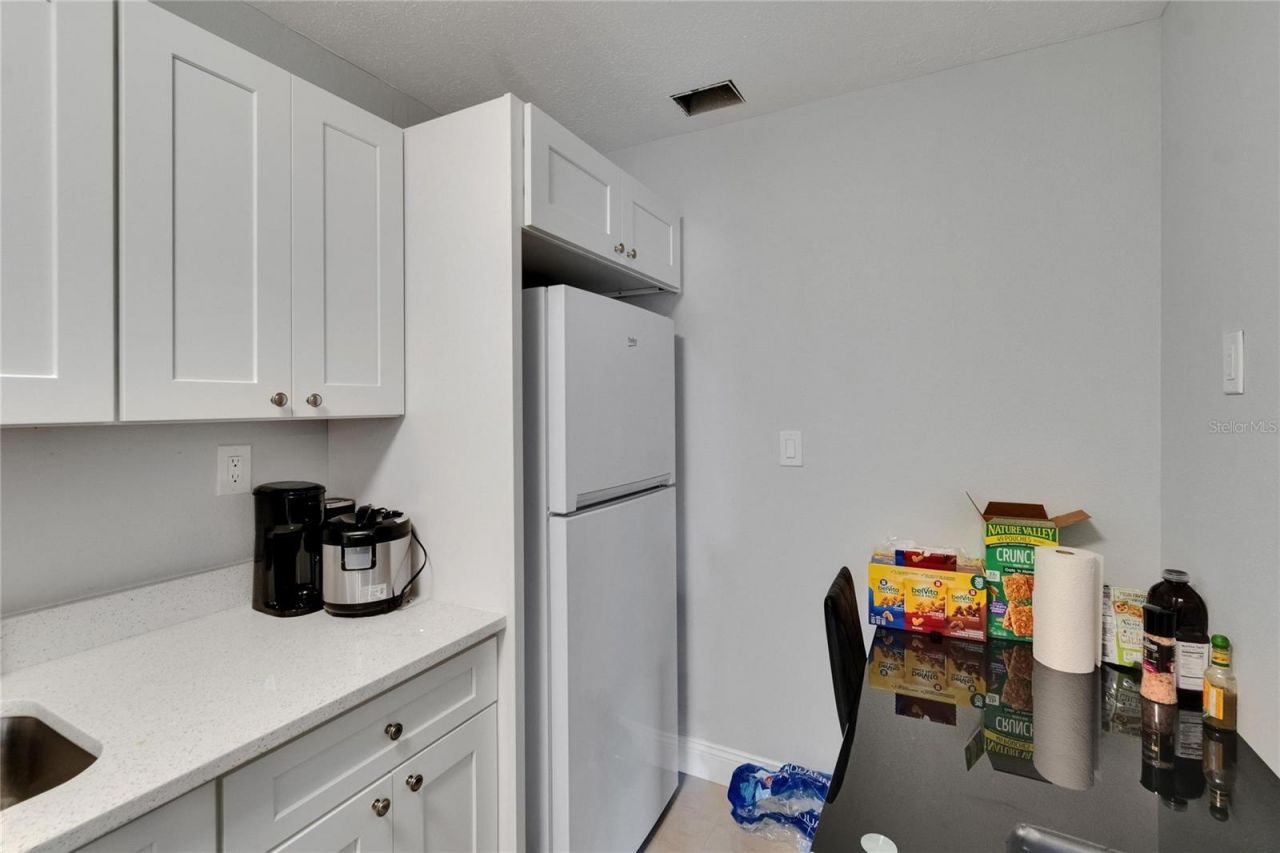 2219 Summit View Drive, Valrico, FL 33596 Photo