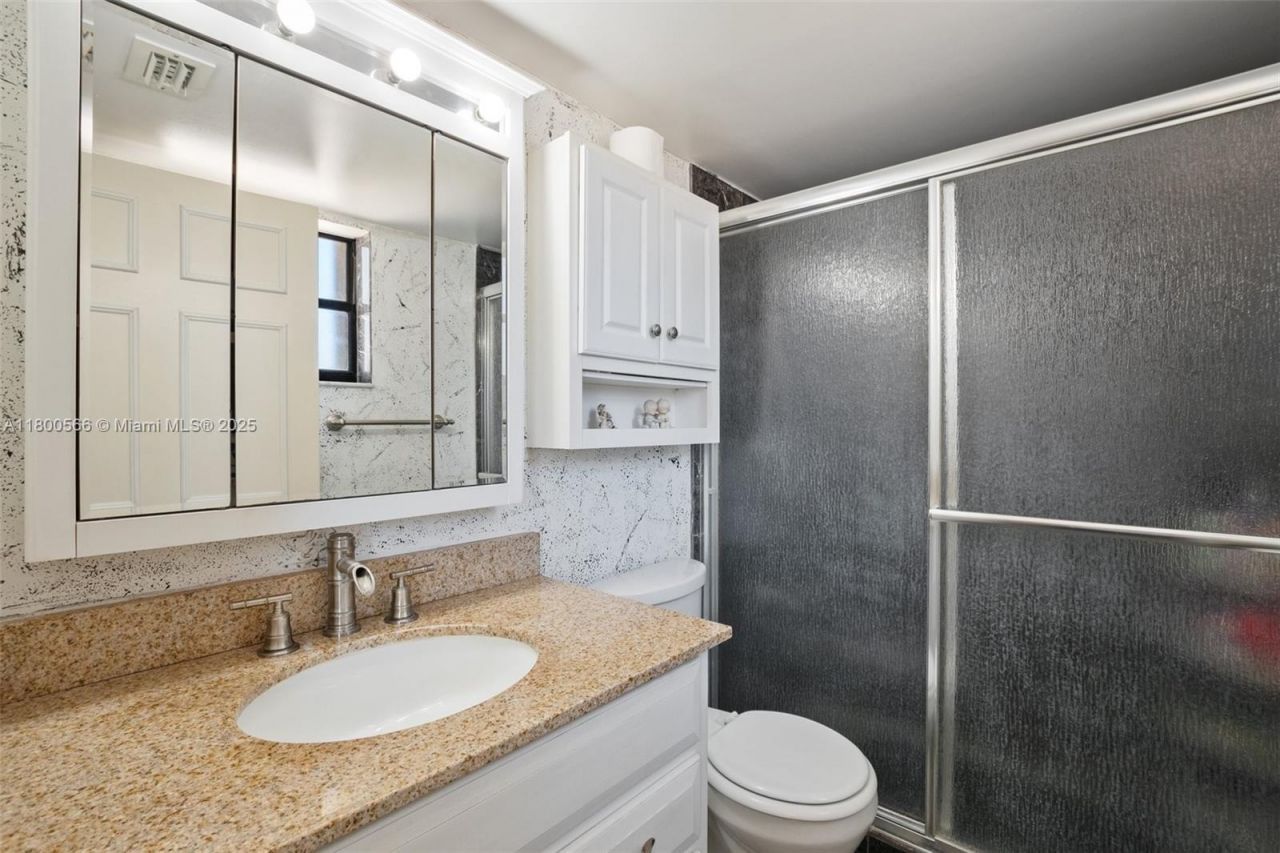 7125 Bay Dr, Unit 201, Miami Beach, FL 33141 Photo