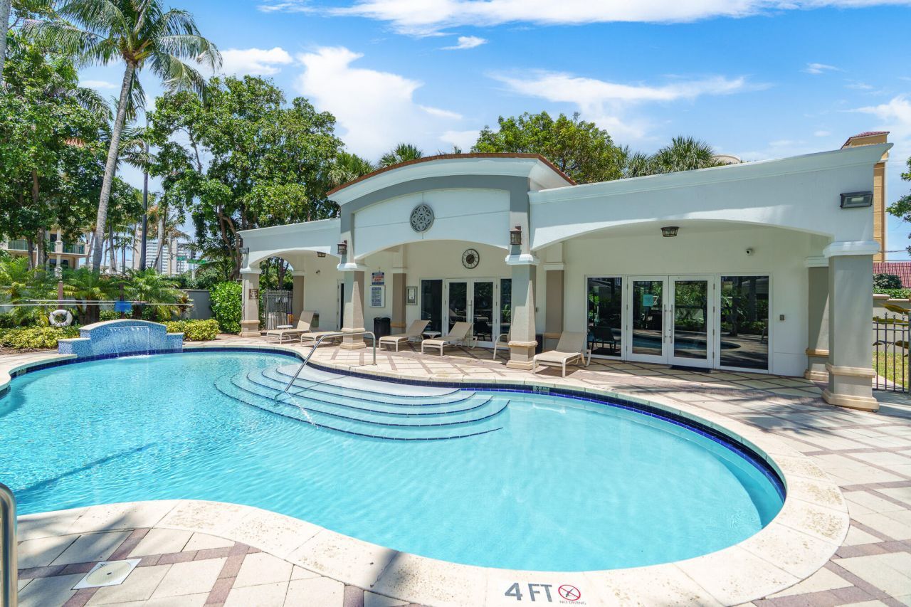 101 SE 20th Avenue, Unit 501, Deerfield Beach, FL 33441 Photo