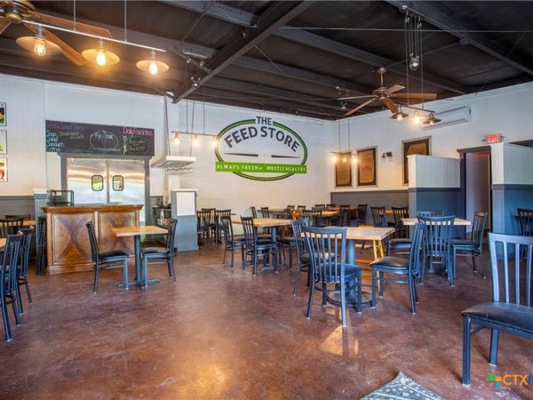 210 W Railroad , El Campo, TX 77437