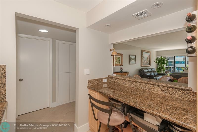 230 Lakeview Drive, Unit 201, Weston, FL 33326 Photo