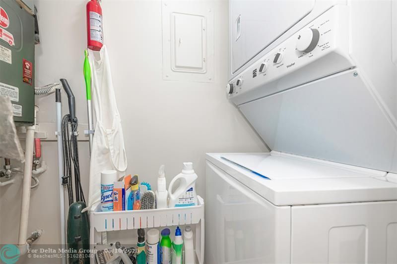 230 Lakeview Drive, Unit 201, Weston, FL 33326 Photo