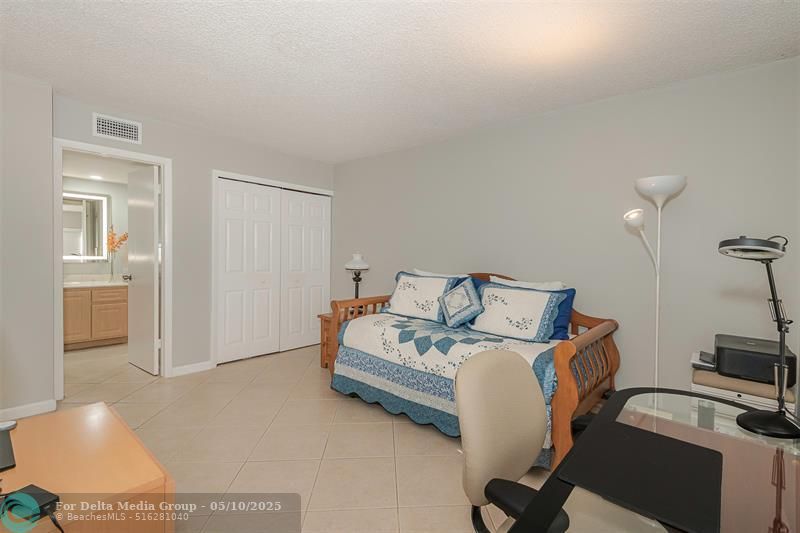230 Lakeview Drive, Unit 201, Weston, FL 33326 Photo