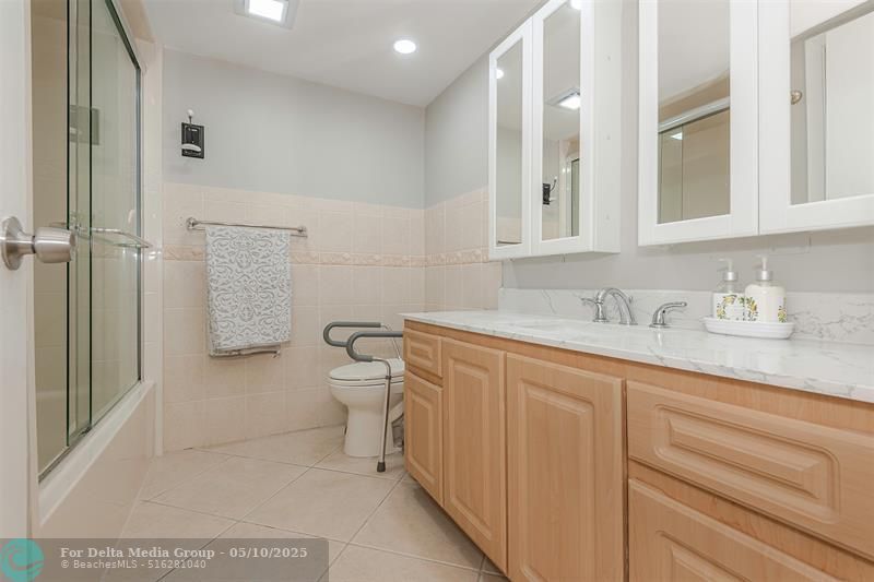 230 Lakeview Drive, Unit 201, Weston, FL 33326 Photo