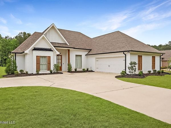 1622 Old Lake Road, Brandon, MS 39042