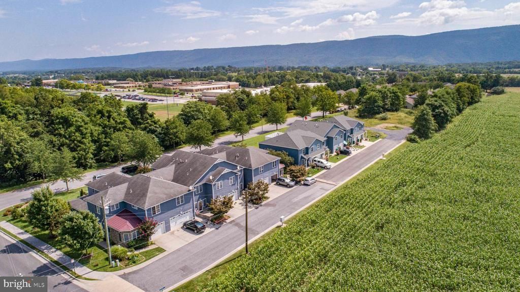 250 Parkside Court, Woodstock, VA 22664 Main Photo