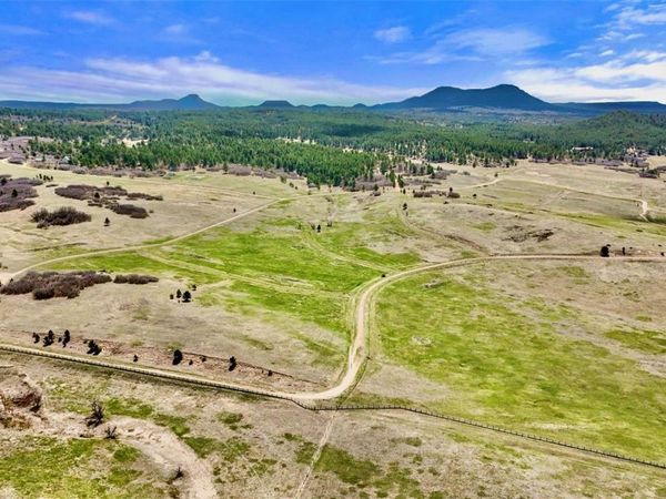 1 S Perry Park Road, Larkspur, CO 80118