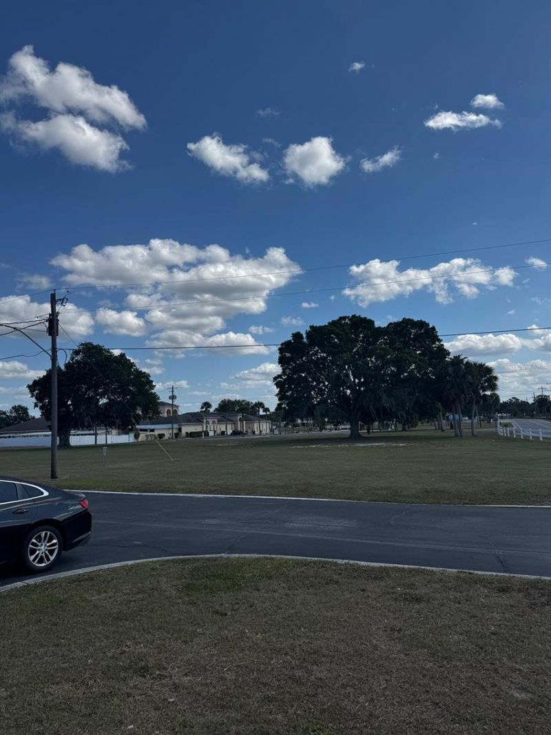 929 Club Circle, Lakeshore, FL 33854 Photo