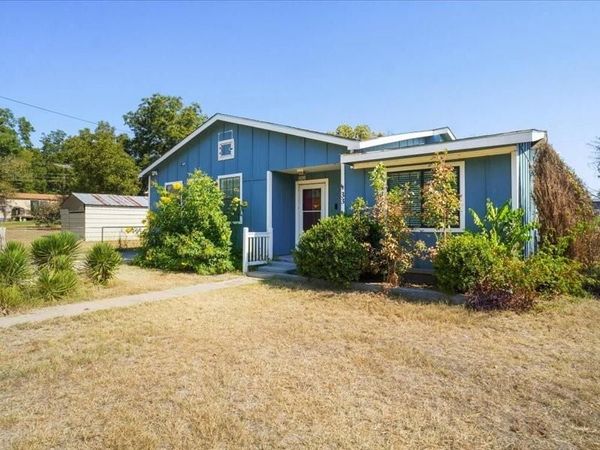 33 Park Lane, Gainesville, TX 76240