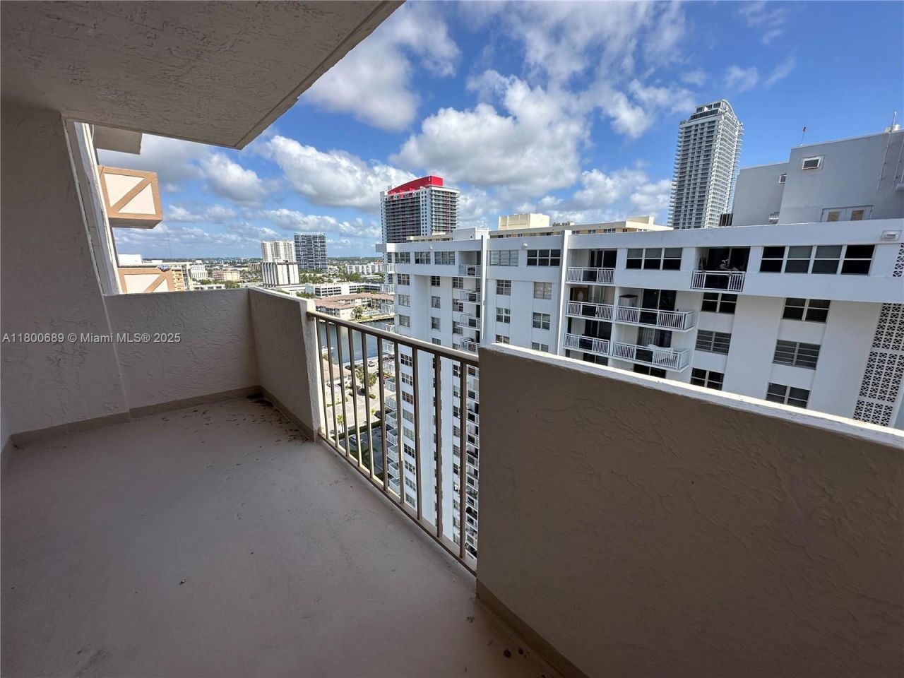1865 S Ocean Dr, Unit 17C, Hallandale Beach, FL 33009 Photo