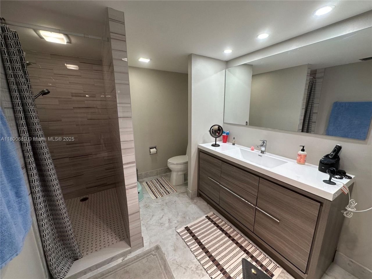 1865 S Ocean Dr, Unit 17C, Hallandale Beach, FL 33009 Photo