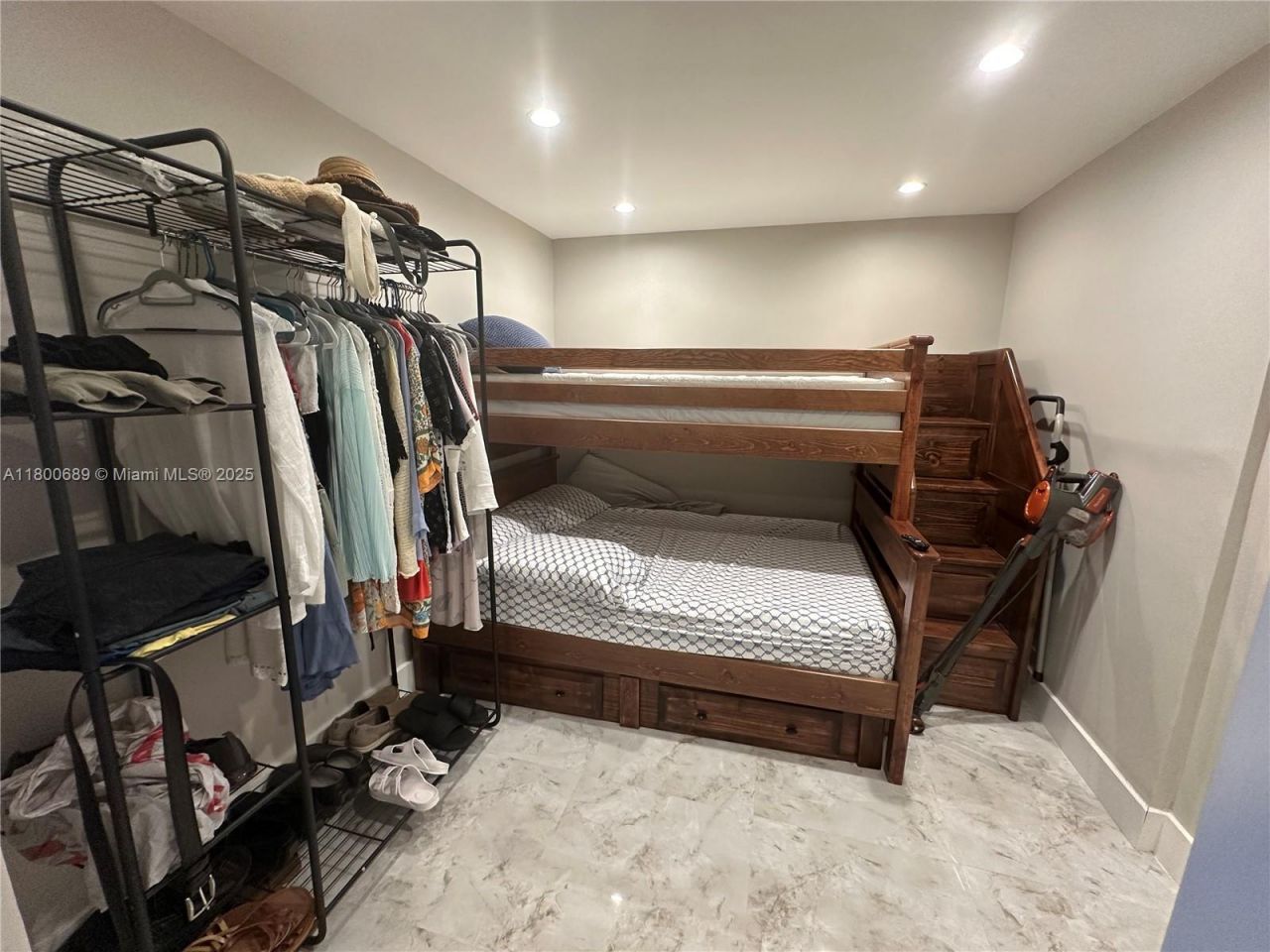 1865 S Ocean Dr, Unit 17C, Hallandale Beach, FL 33009 Photo