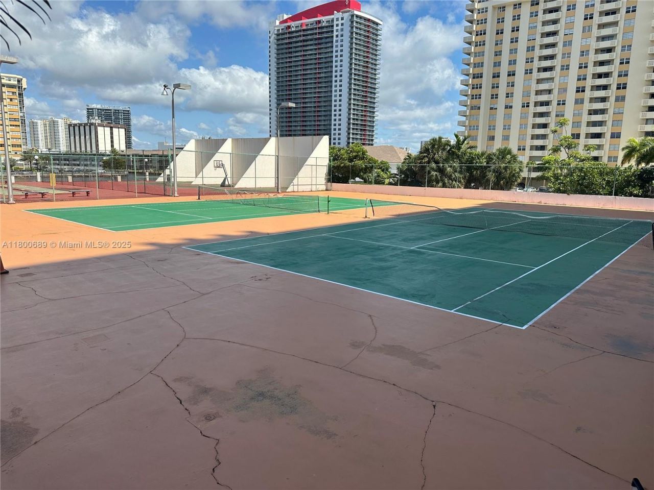 1865 S Ocean Dr, Unit 17C, Hallandale Beach, FL 33009 Photo