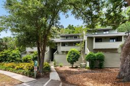 1142 Village Creek Lane photo 4