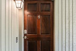 1142 Village Creek Lane photo 4