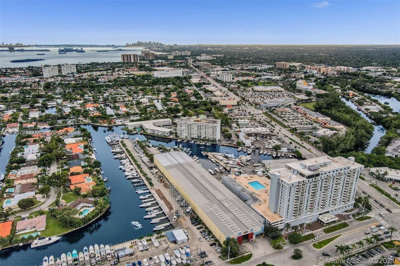 13499 Biscayne Blvd, Unit 713, North Miami, FL 33181 Photo