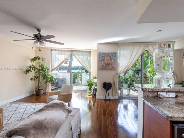 2681 N Flamingo Rd, Unit TH4S, Sunrise, FL 33323