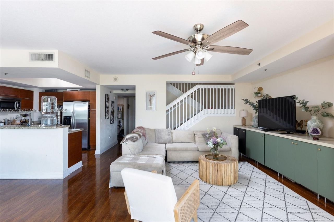 2681 N Flamingo Rd, Unit TH4S, Sunrise, FL 33323 Photo