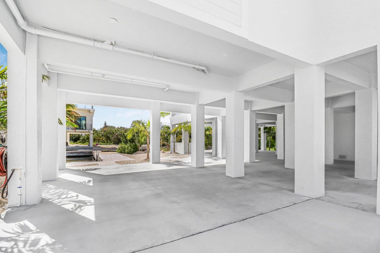 31450 Avenue G, Big Pine Key, FL 33043 Photo