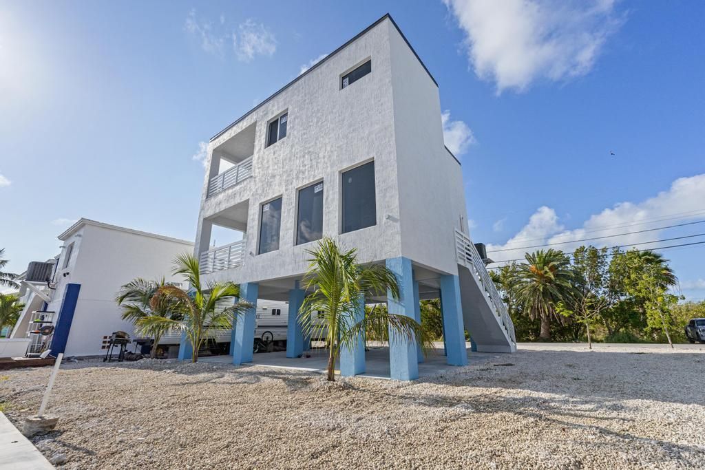 31569 Avenue D, Big Pine Key, FL 33043 Photo