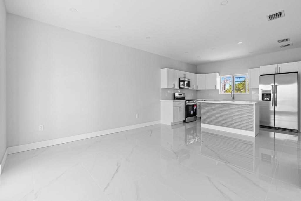 31569 Avenue D, Big Pine Key, FL 33043 Photo