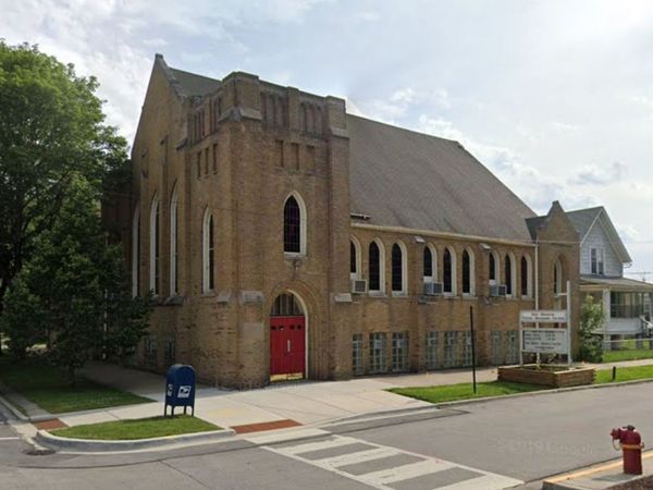 8700 S Emerald Avenue, Chicago, IL 60620