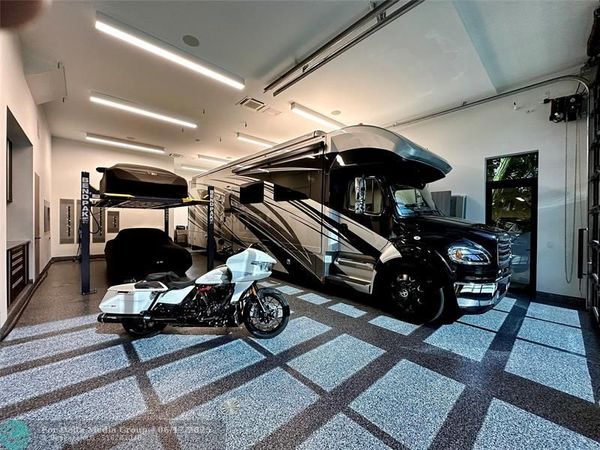 725 Poinciana Dr, Fort Lauderdale, FL 33301