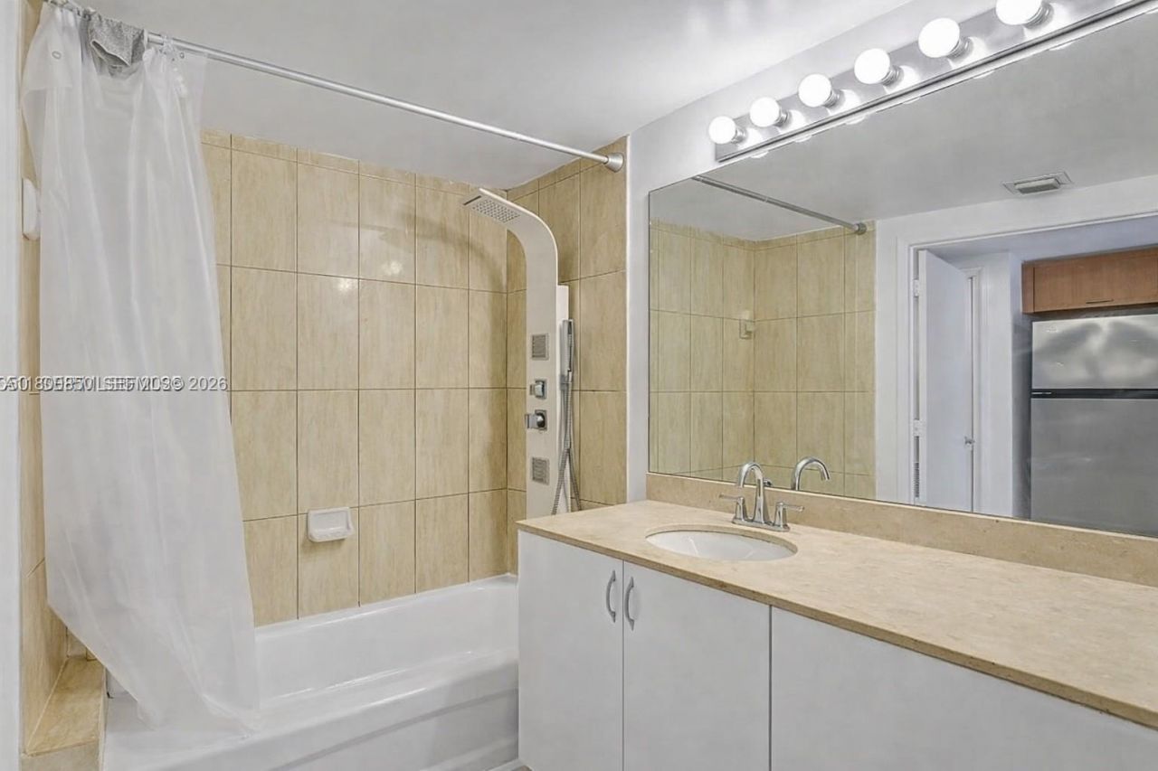 1750 N Bayshore Dr, Unit 4007, Miami, FL 33132 Photo