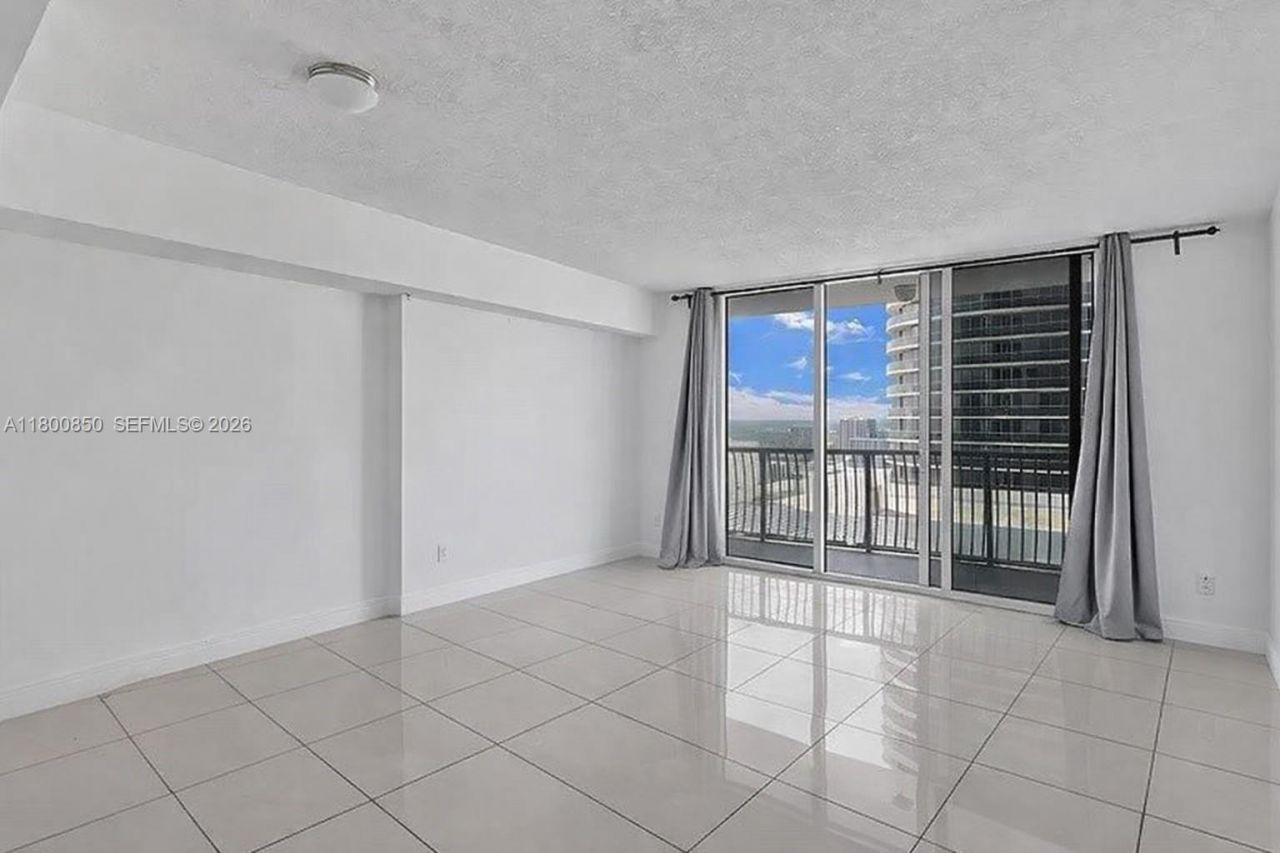 1750 N Bayshore Dr, Unit 4007, Miami, FL 33132 Photo