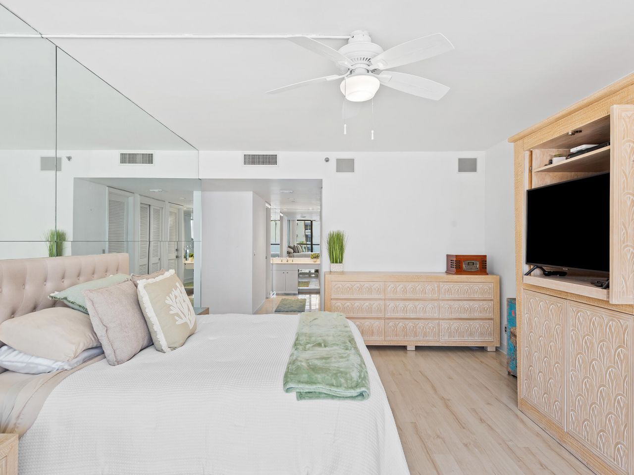 2727 S Ocean Boulevard, Unit 304, Highland Beach, FL 33487 Photo