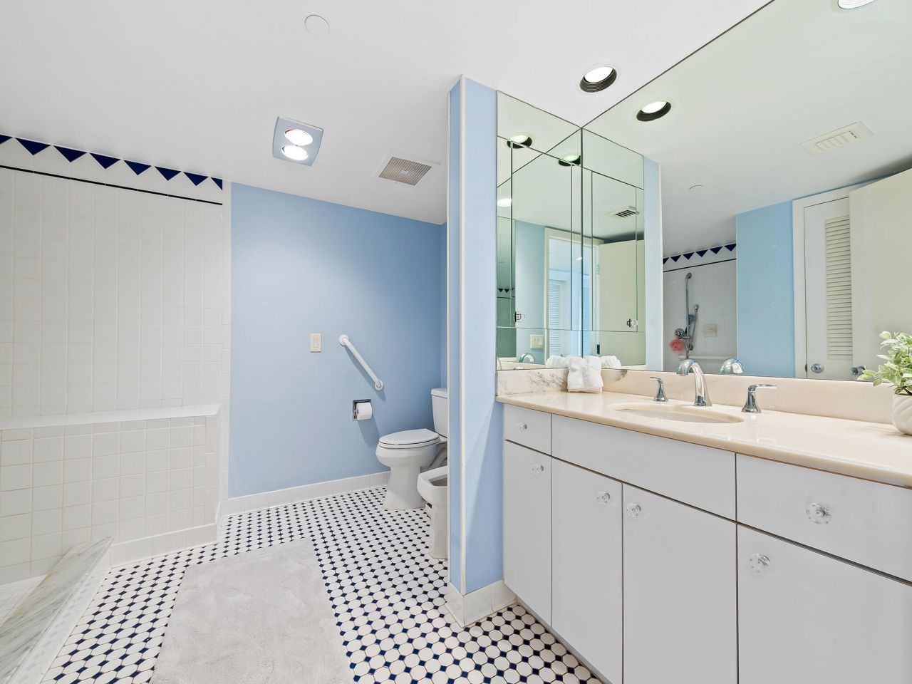 2727 S Ocean Boulevard, Unit 304, Highland Beach, FL 33487 Photo