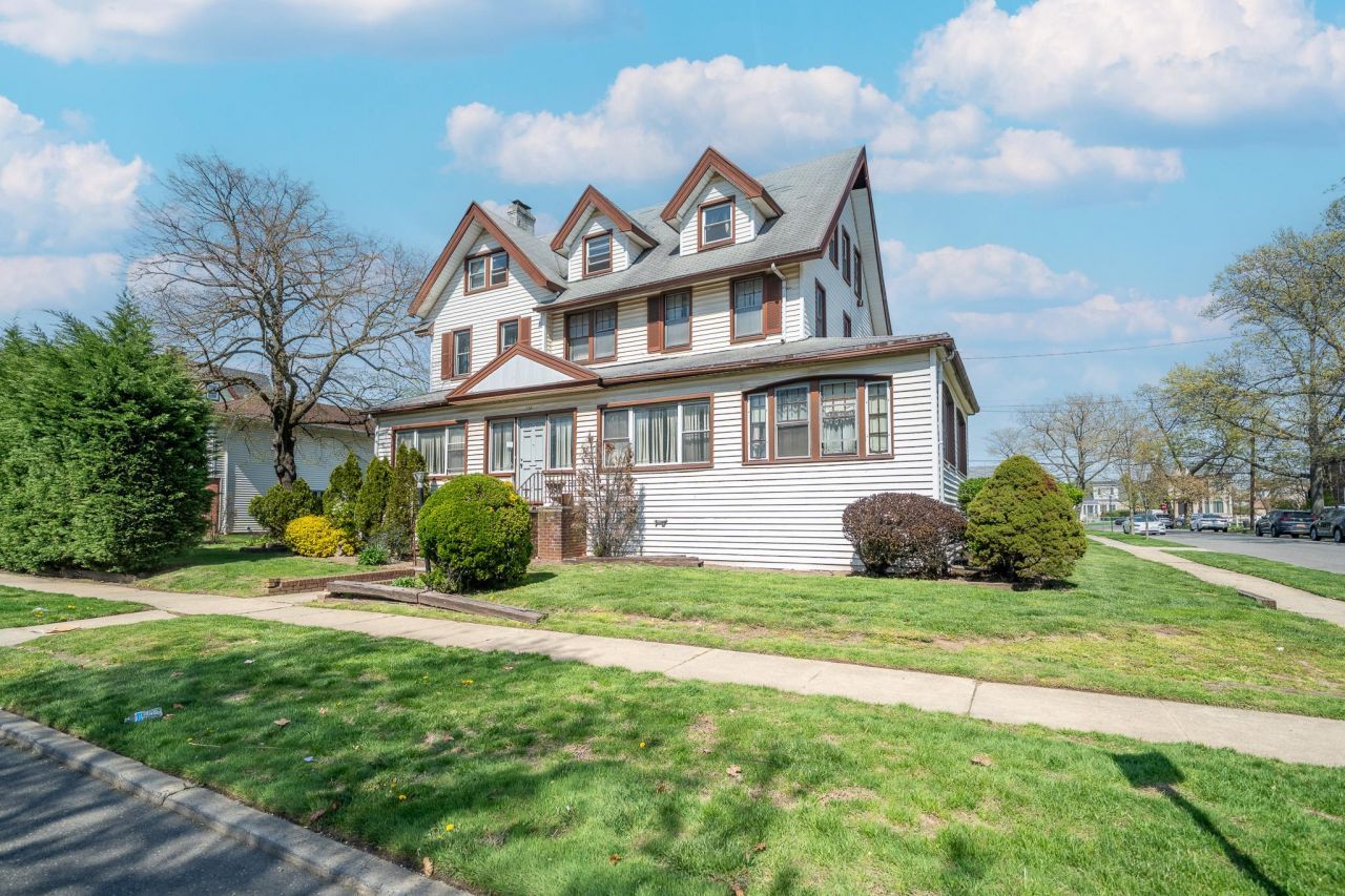 536 Albemarle Road, Cedarhurst, NY 11516 Main Photo