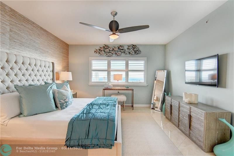 2640 Lake Shore Dr, Unit 2211, Riviera Beach, FL 33404 Photo