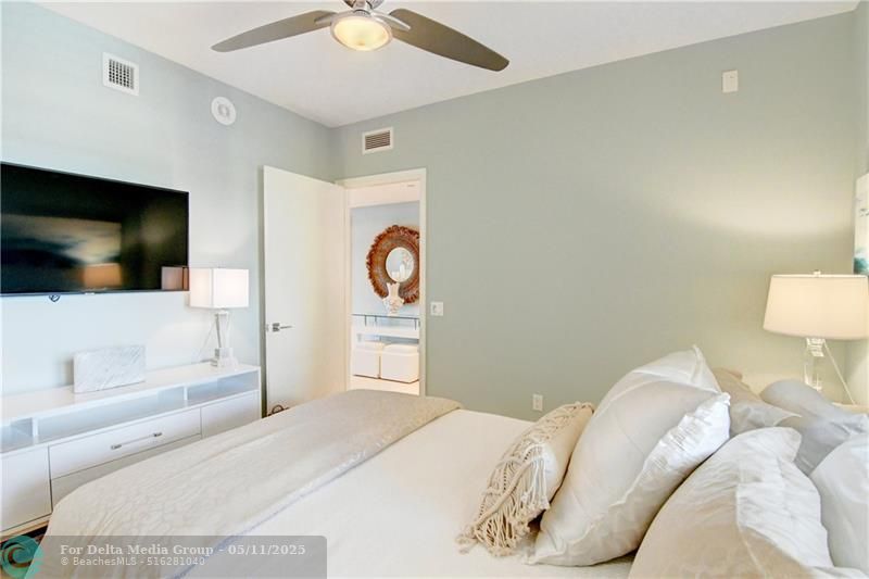 2640 Lake Shore Dr, Unit 2211, Riviera Beach, FL 33404 Photo